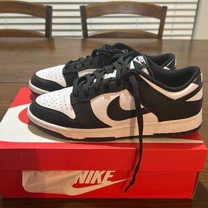 Men’s Nike Dunk Low Size 9, Black and White “Pandas”
